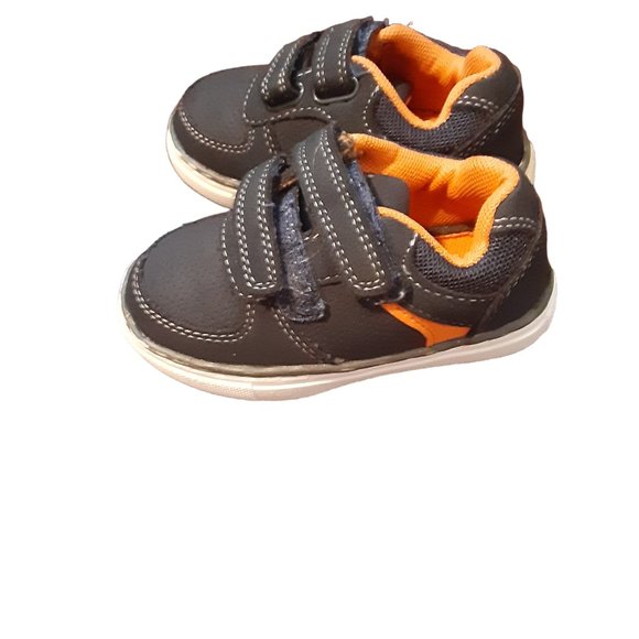 NWOT Max + Jake Sawyer Sneaker - Kids' size 5 - Picture 1 of 8